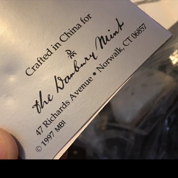 SHIRLEY TEMPLE/DANBURY MINT ”CORKY”& PORCELAIN DOLL BNIB  W/CERTIFICATE - Picture 11 of 14